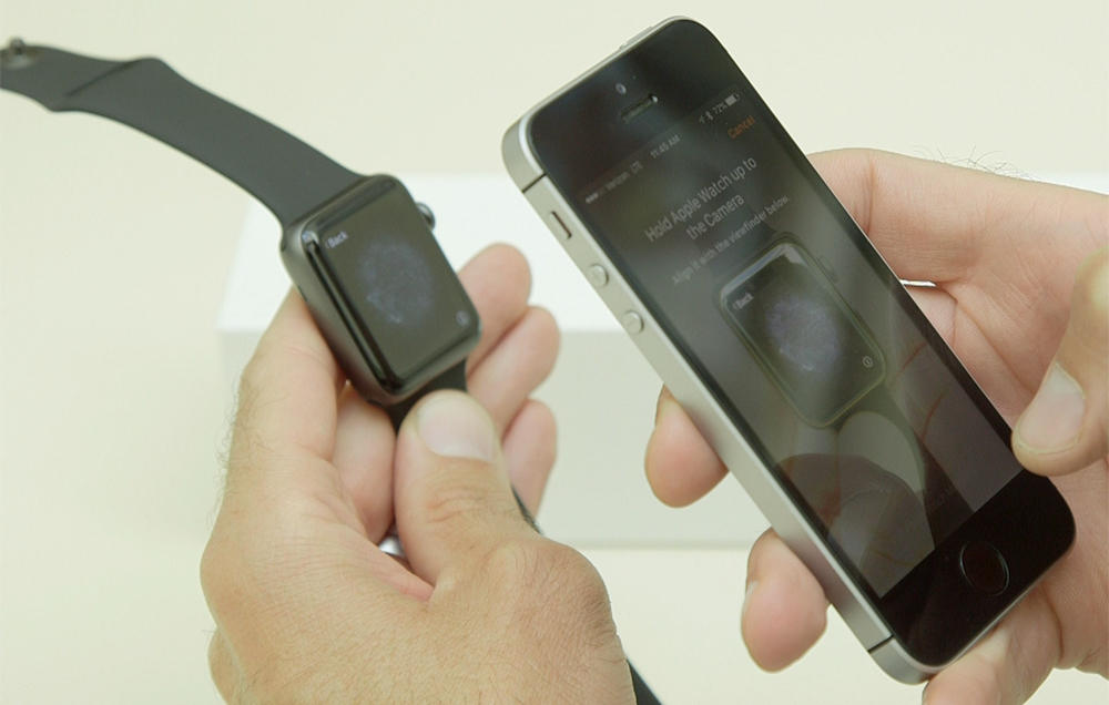 Apple Watch synching with iPhone