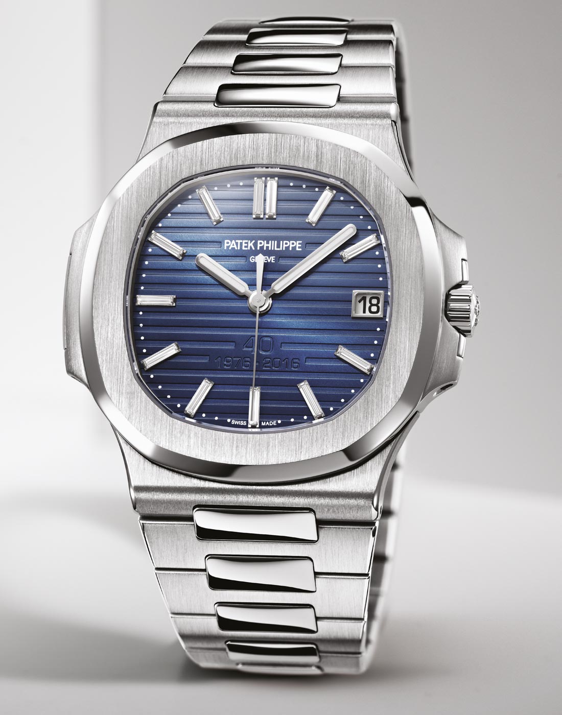 Patek Philippe Nautilus 40th Anniversary 5711/1P Replica Watch In Platinum Replica Watch Releases 