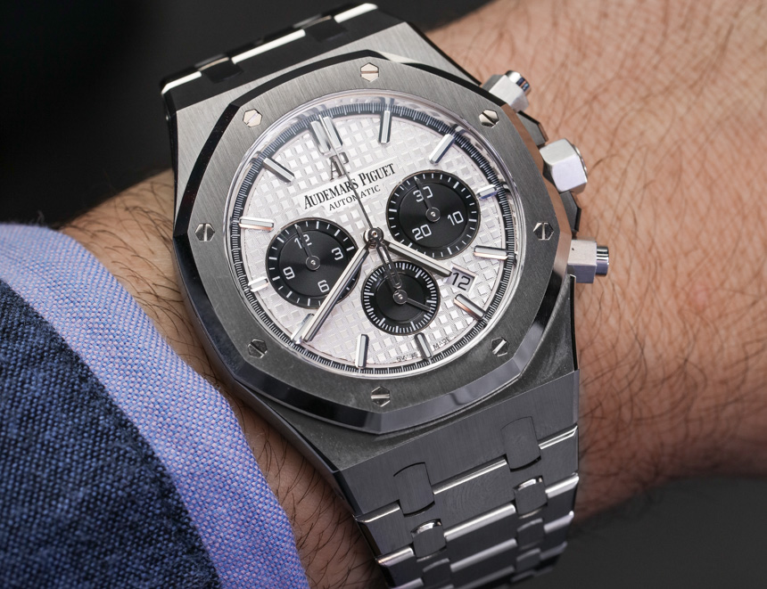 Vacheron Constantin Overseas Chronograph 5500V Watch Review Wrist Time Reviews 