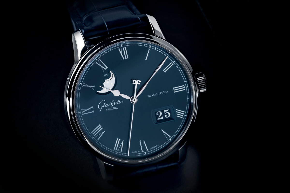 Side of Glashütte Original Senator Perpetual Calendar blue dial watch 02