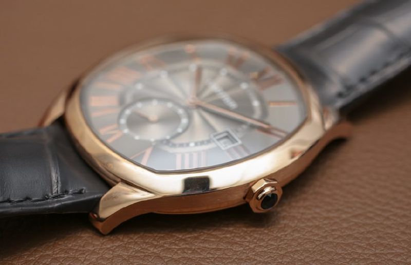 Side of Drive de Cartier rose gold watch 03